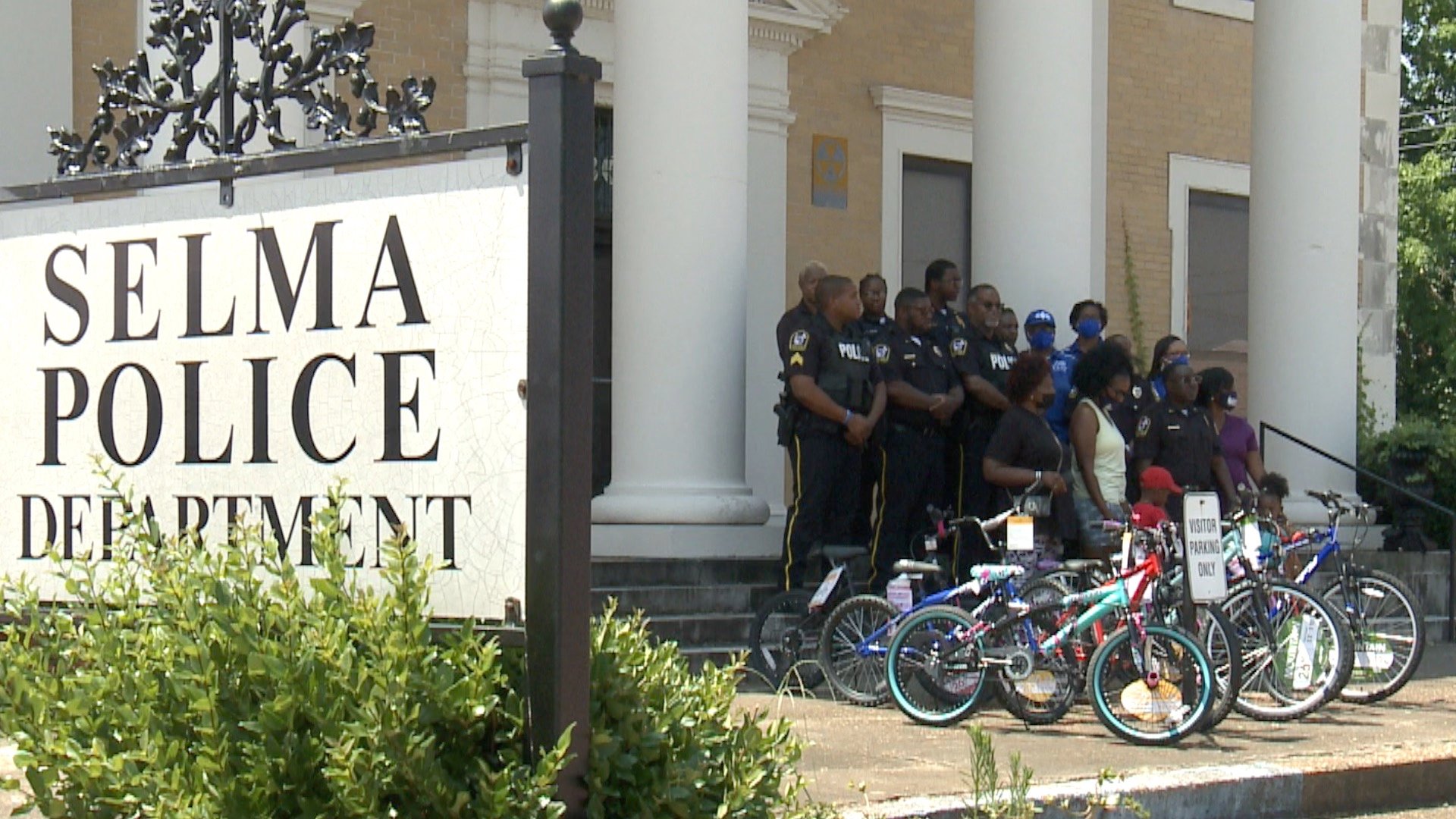Watch Fallen Officer Honored Through Bike & Toy Giveaway – Alabama News – Latest News