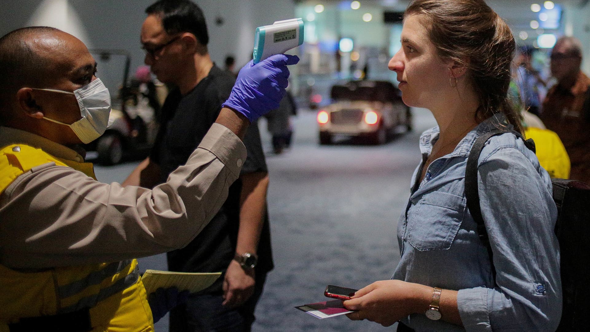 Watch Monkeypox outbreak ‘containable,’ says WHO, as confirmed cases hit 131 – Trending News