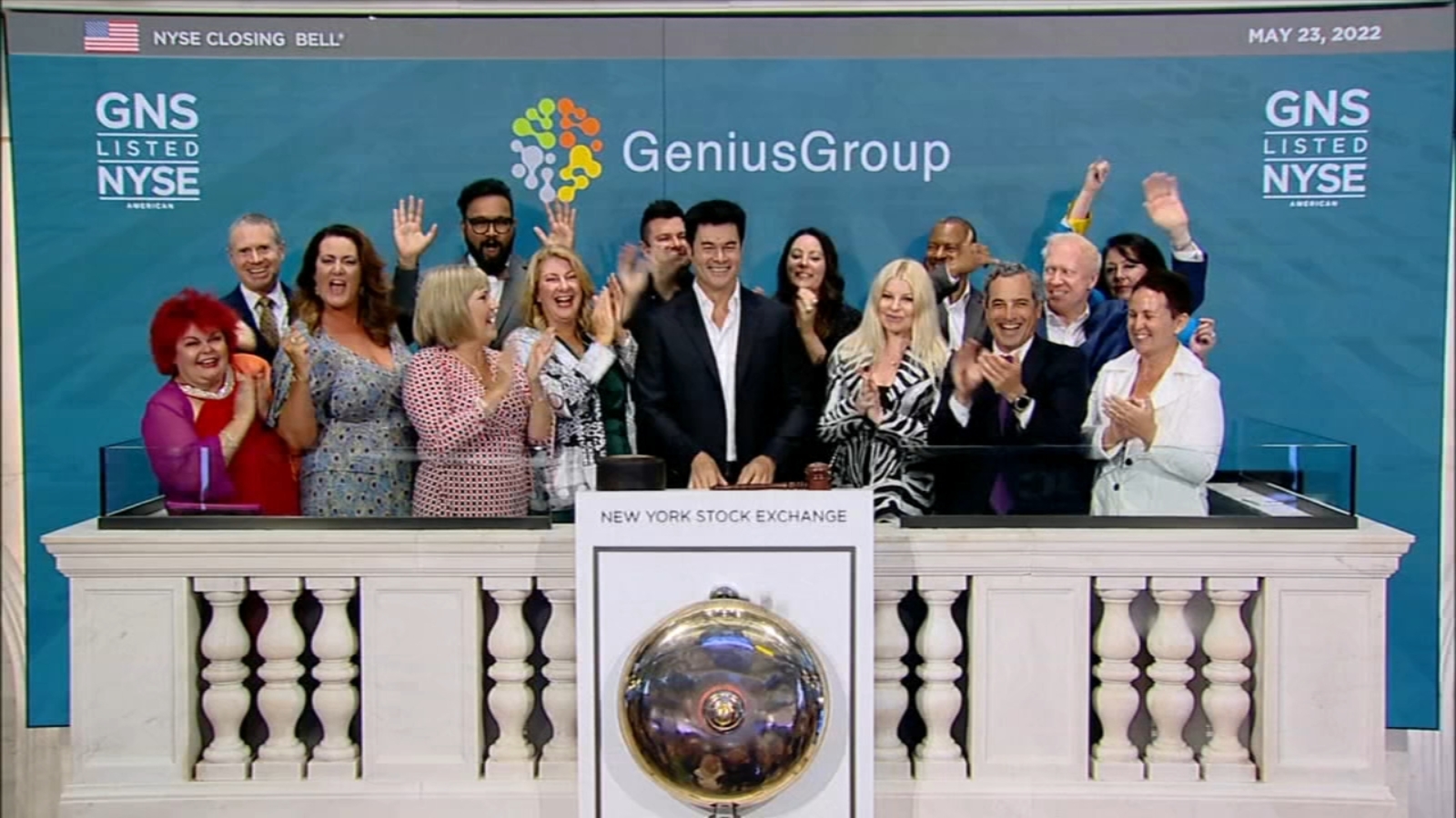 Watch Stocks today surge with Dow up 2%, Nasdaq index up 1.6% thanks to big rally for JPMorgan Chase and other banks – Latest News