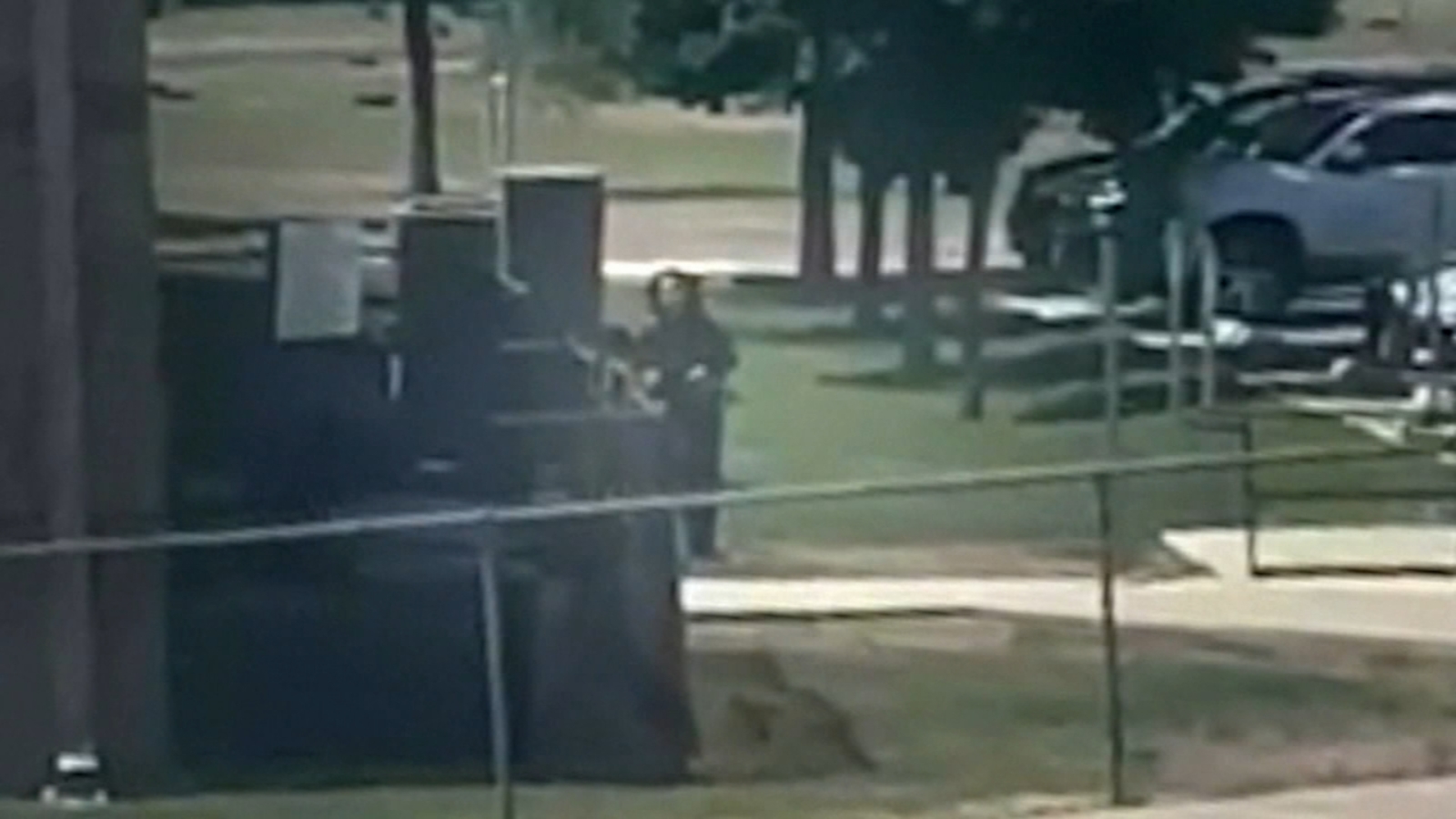 Watch Uvalde officer saw gunman before he entered school and asked for permission to shoot him: Report – Latest News