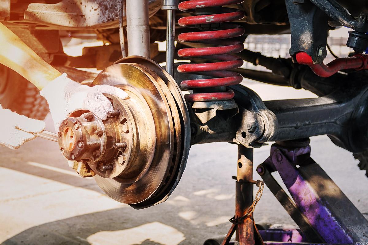 Watch Is It Time to Stock Up on Auto Supply Stores? – Latest Auto News