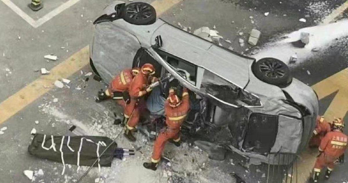 Watch 2 killed as NIO electric car plummets 3 stories from building in China – CBS U.S. News