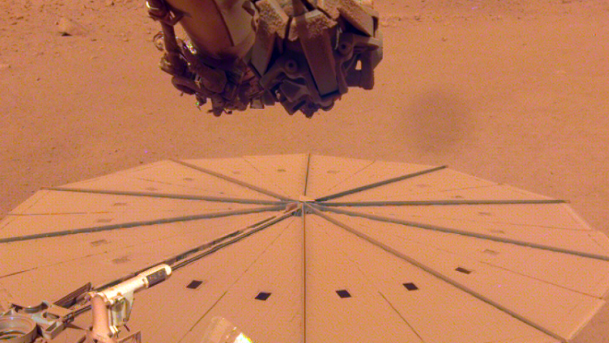 Watch Dusty NASA images show why its Mars lander will soon run out of power – Latest News