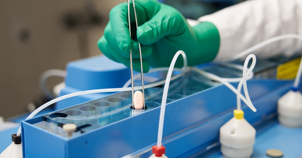 Watch U.S. pharmacists receive permission from the F.D.A. to prescribe Pfizer’s Covid pills. – COVID-19 Latest Updates