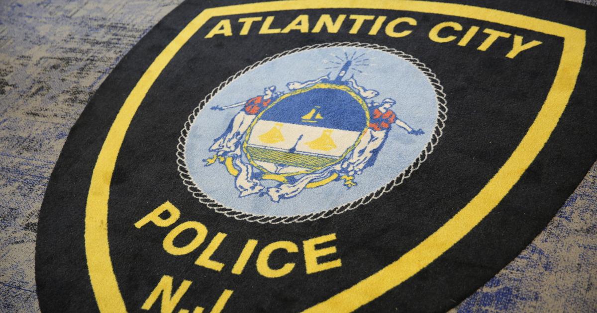 Watch Atlantic City police arrest Pennsylvania fugitive after finding drugs, weapons in his car – Latest News