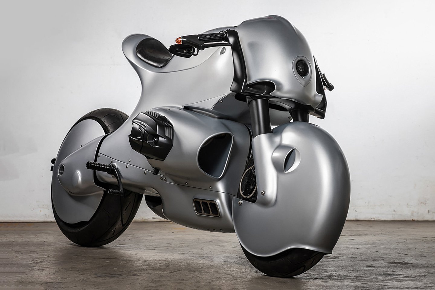 Watch Stunning BMW R nineT custom with a curved aluminum body looks like something out of an alternate reality – Latest News
