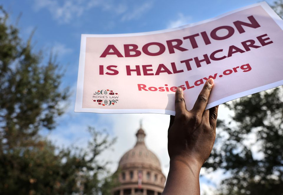 Watch U.S. tech industry frets about handing abortion data to states | The Express Tribune – Latest News