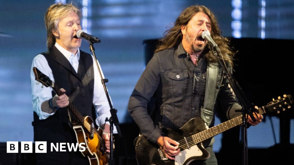 Watch Dave Grohl and Bruce Springsteen join Paul McCartney at Glastonbury
 – Latest News