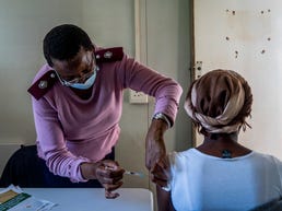 Watch Is COVID endemic? What experts say Americans should expect this summer – Latest News