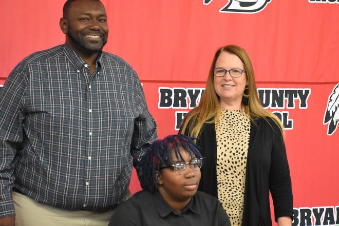 Watch Bryan County High girls basketball coach connects players with colleges – Latest News