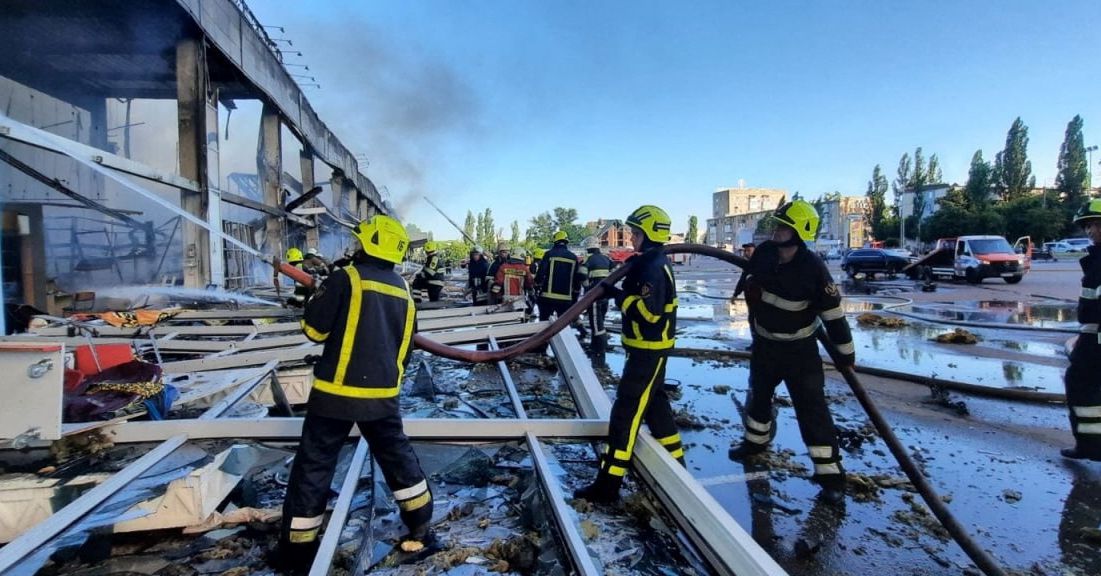Watch At least 10 killed in Russian missile strike on shopping mall, Ukraine says – Latest News