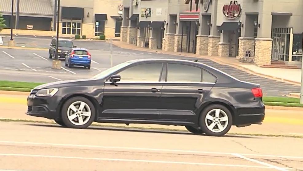 Watch Tulsa man finds stolen car using his stolen AirPods to track car – Latest News