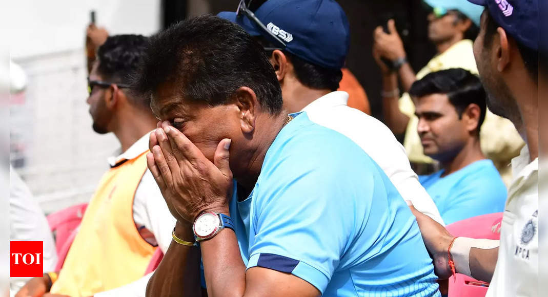 Watch  Chandrakant Pandit’s emotional tale of winning Ranji Trophy for MP |  Cricket News – Times of India
 – Latest News