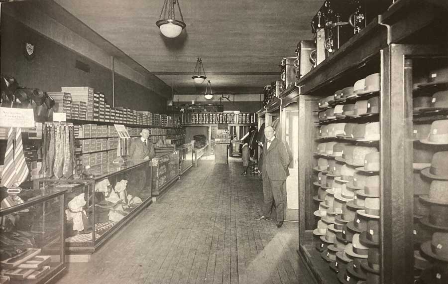 Watch Looking back: Prisoner kills his five roommates, 12-year old boy rescues man and local sheriff wins hunting competition – Latest News