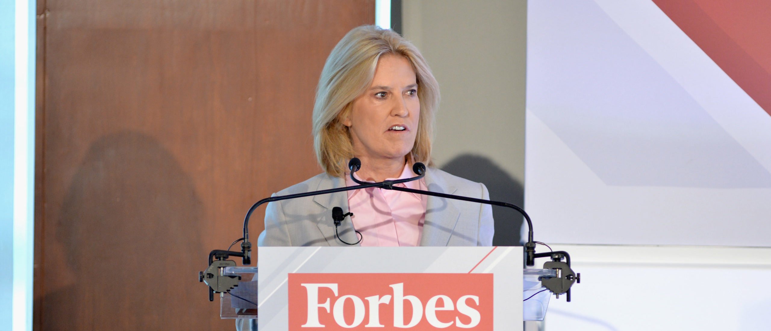 Watch Greta Van Susteren Set To Host Newsmax Show – Latest News