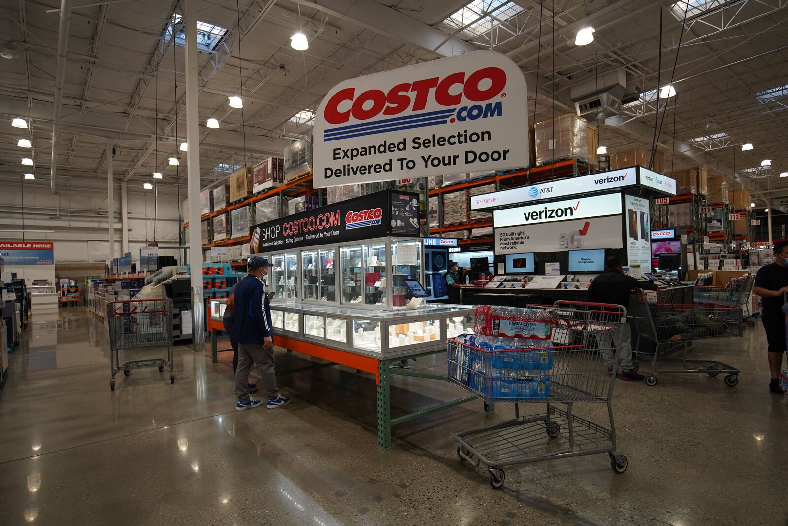 Watch The secret tricks people use to save even more money at Costco – Latest News