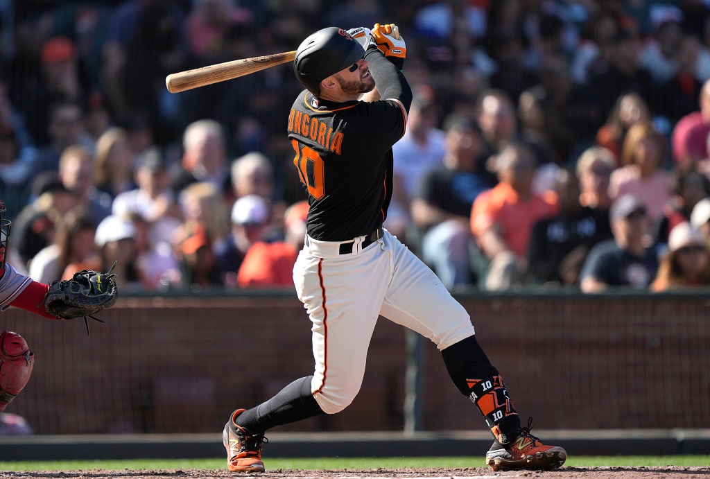 Watch SF Giants homer four times in rout of Reds, now have new RBI leader – Latest News