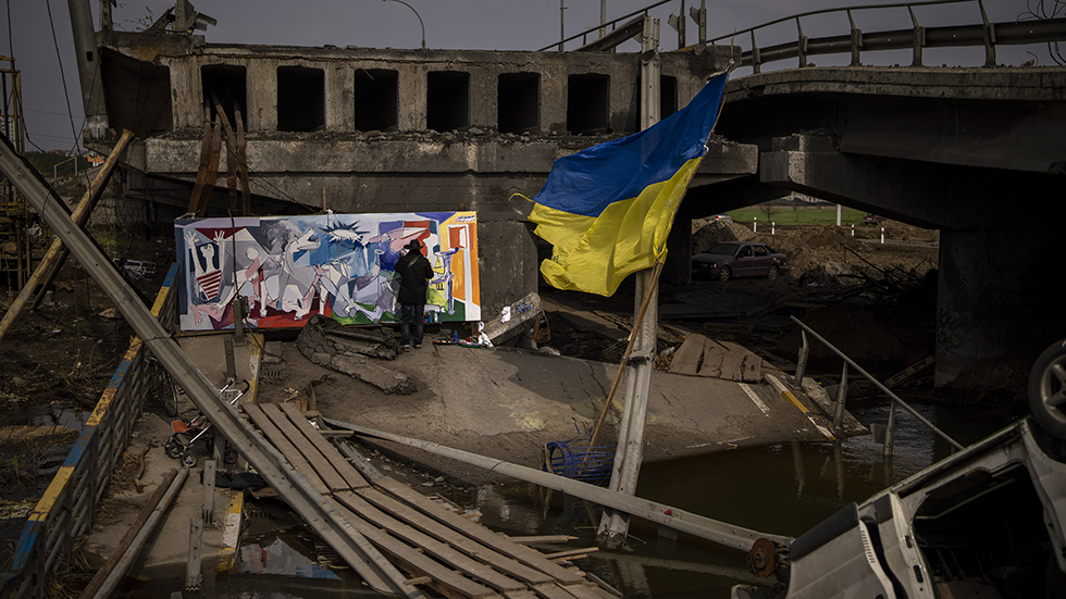 Watch Pentagon working on plans to send troops to protect US Embassy in Kyiv – Latest News