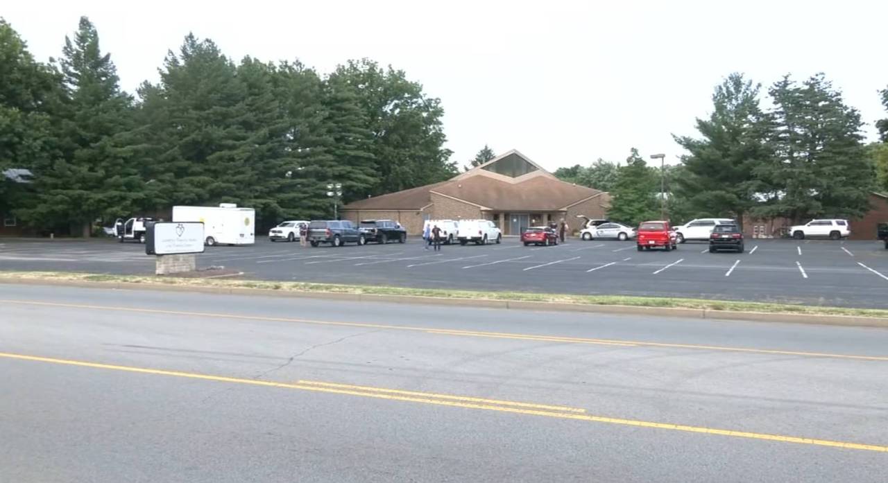 Watch Family sues after 31 decomposing bodies found in southern Indiana funeral home – Latest News