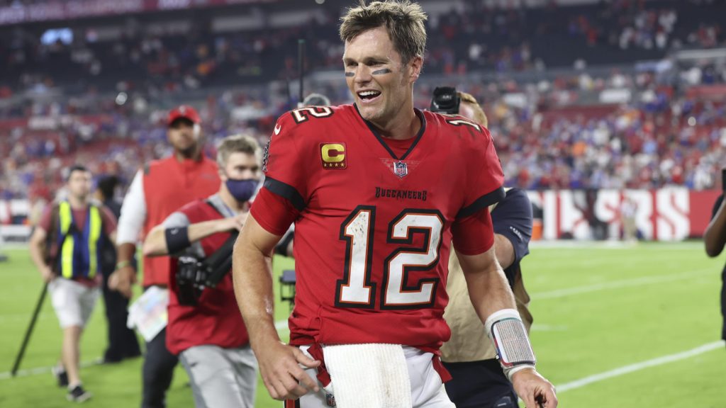 Watch Joey Chestnut says it ‘would be awesome’ to have eating contest with Tom Brady – Latest News